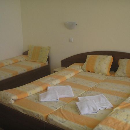 Семеен Хотел Атива - Family Hotel Ativa Lozenets Exteriör bild