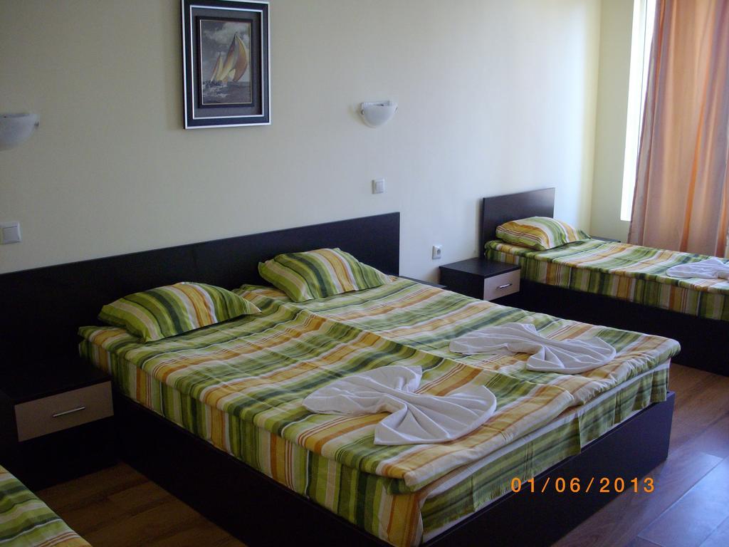 Семеен Хотел Атива - Family Hotel Ativa Lozenets Exteriör bild