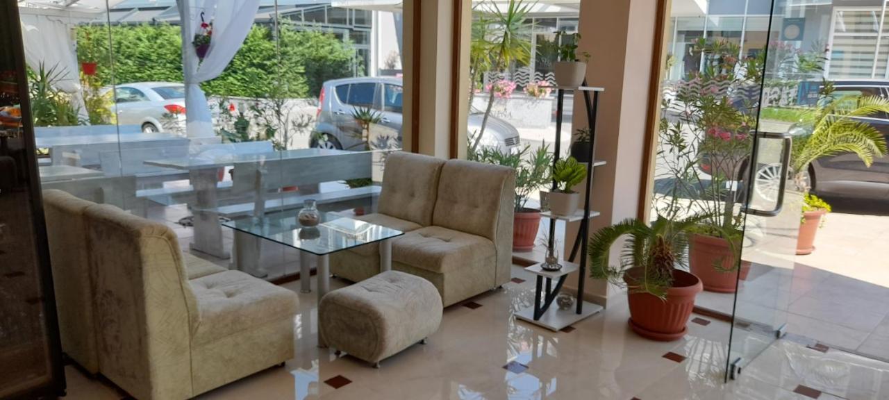 Семеен Хотел Атива - Family Hotel Ativa Lozenets Exteriör bild