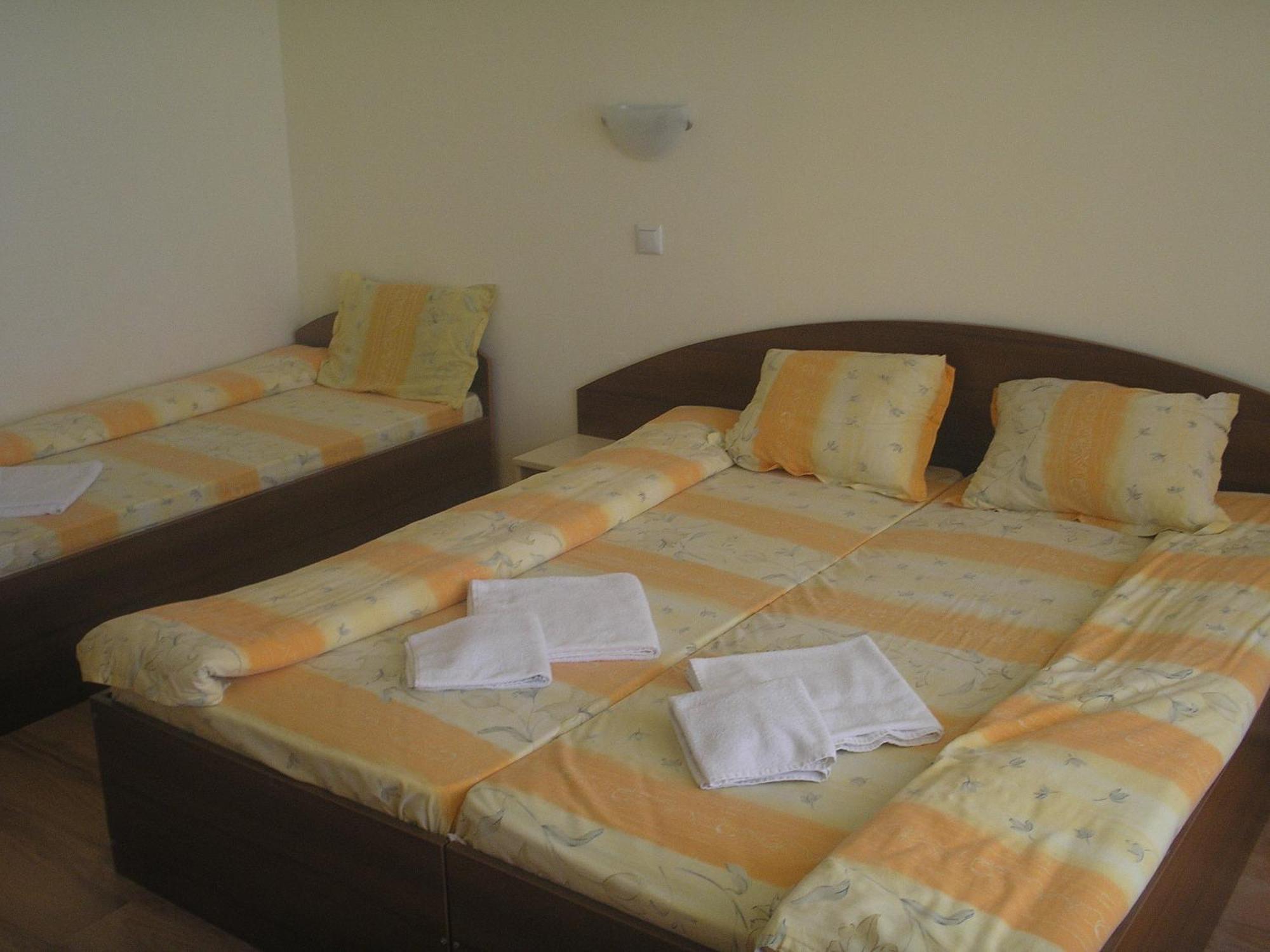 Семеен Хотел Атива - Family Hotel Ativa Lozenets Exteriör bild