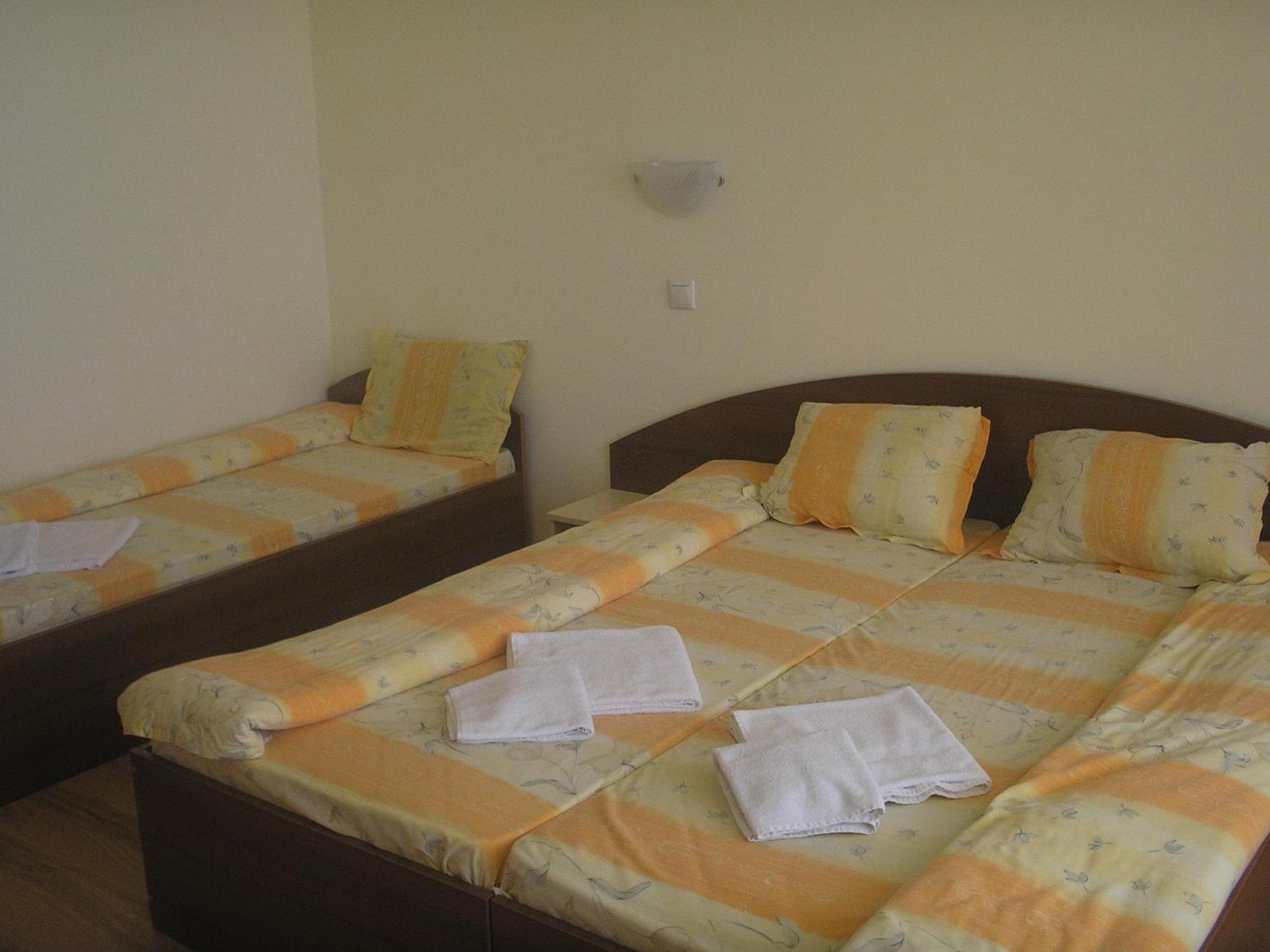 Семеен Хотел Атива - Family Hotel Ativa Lozenets Exteriör bild