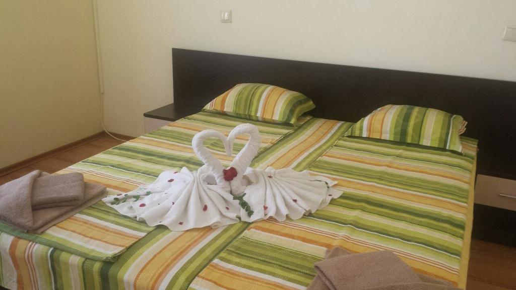 Семеен Хотел Атива - Family Hotel Ativa Lozenets Exteriör bild