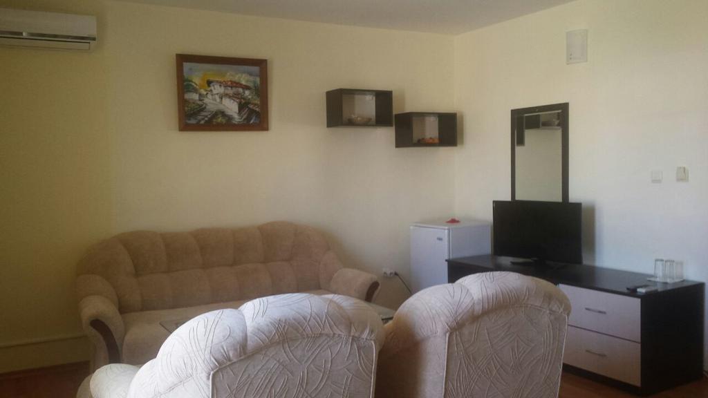 Семеен Хотел Атива - Family Hotel Ativa Lozenets Exteriör bild